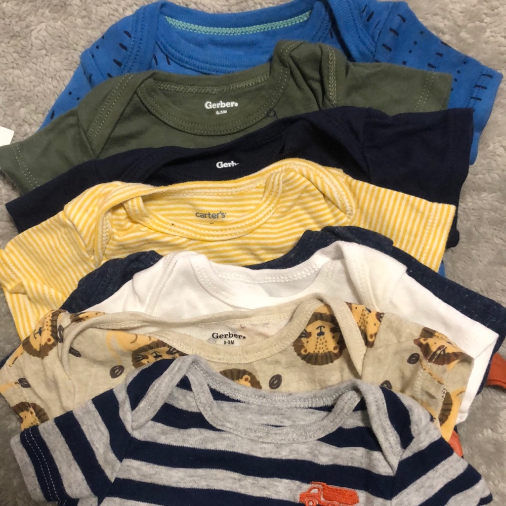 8 set infant onesies multi-color 0-3 months